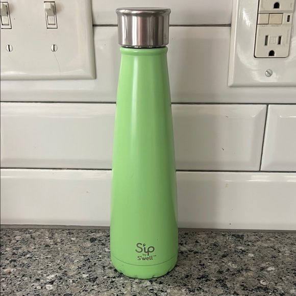 Swell Green and Silver Dining Thermos with Stainless Steel Design - Picture 1 of 2